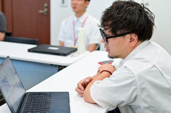 打合せの様子。クリックで拡大表示。